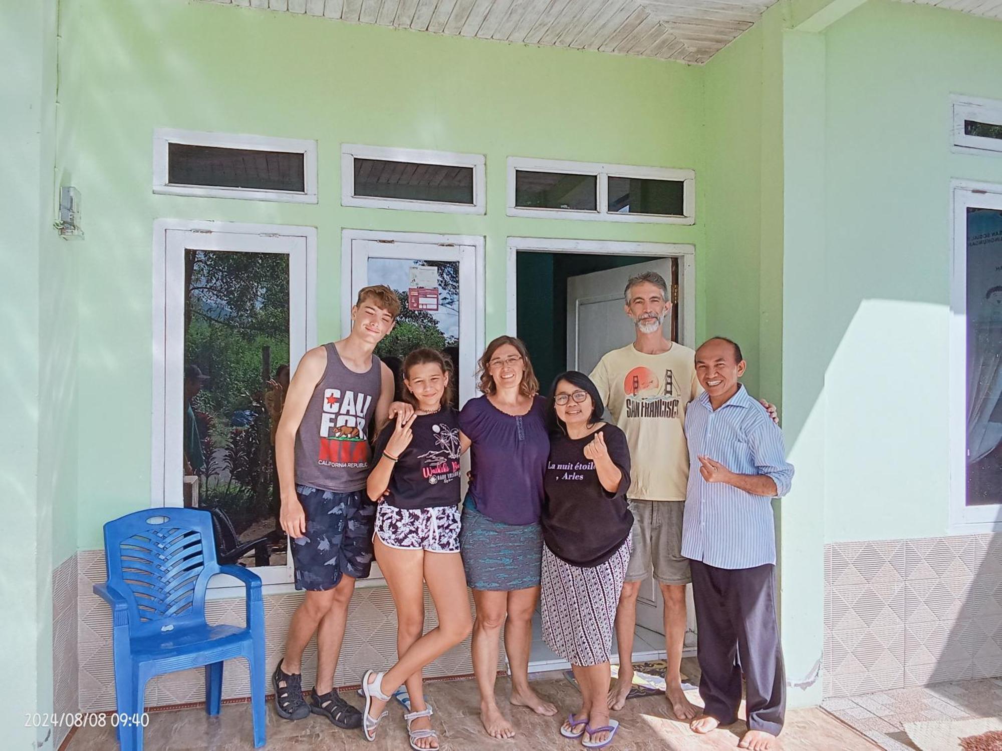 Petra Homestay Bangka Leda Ruteng Exterior photo